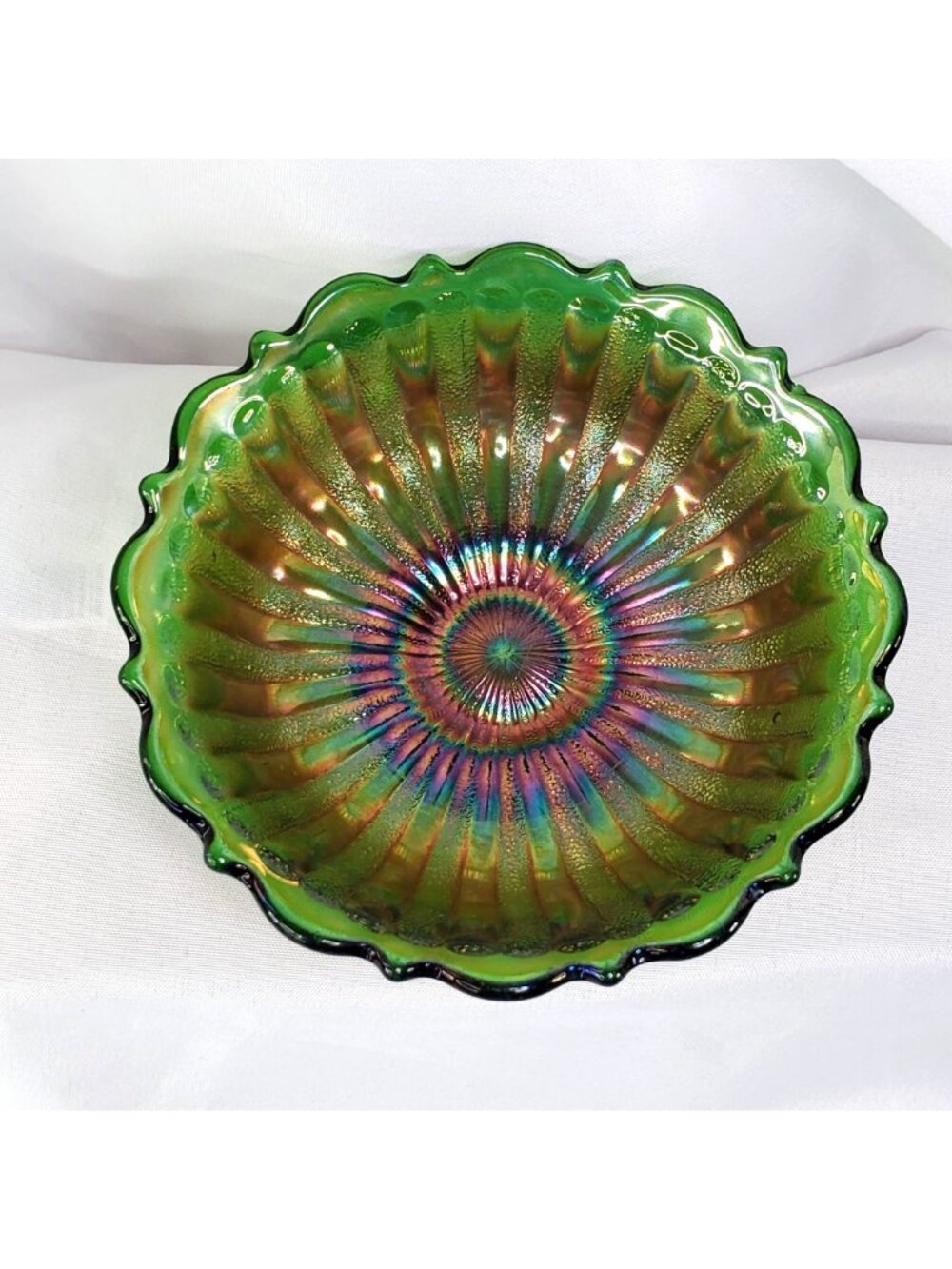Fenton Green Carnival Glass Bowl With Scalloped Rim Iridescent 5.5" Diameter MCM - Picture 6 of 9